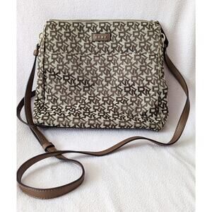 New Designer DNKY Top Zip Messenger Logo Print Brown Crossbody Preppy